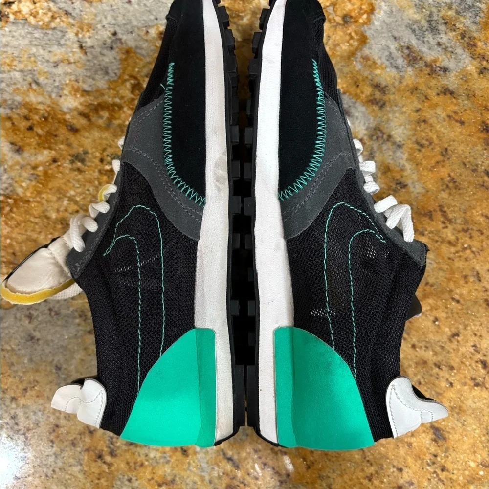 Nike Daybreak Type Black Menta size 8